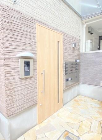 17/25 エントランス