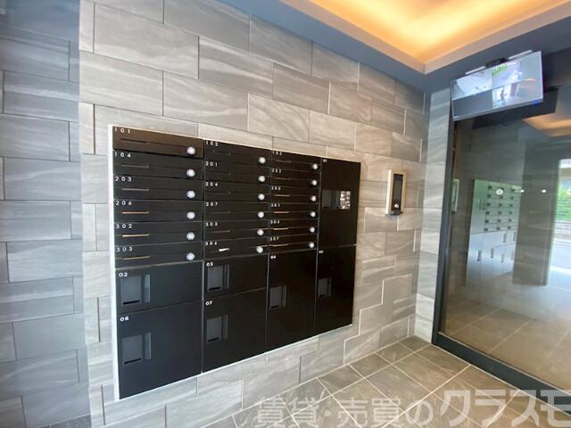 20/30 エントランス