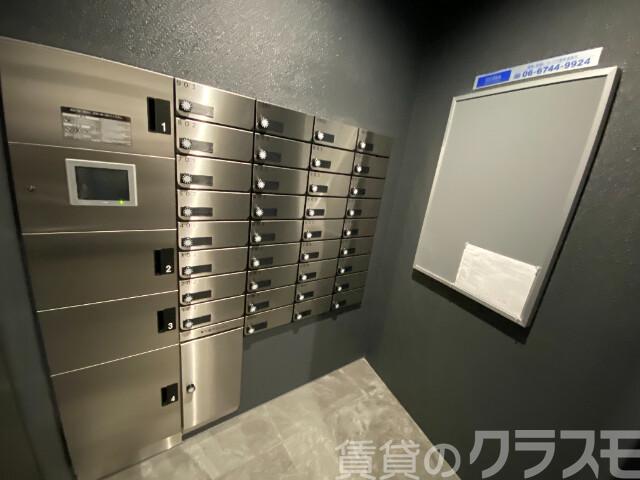 23/28 エントランス