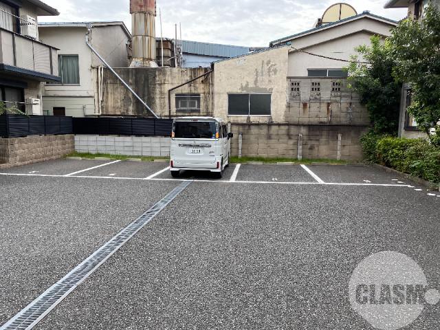 20/30 駐車場