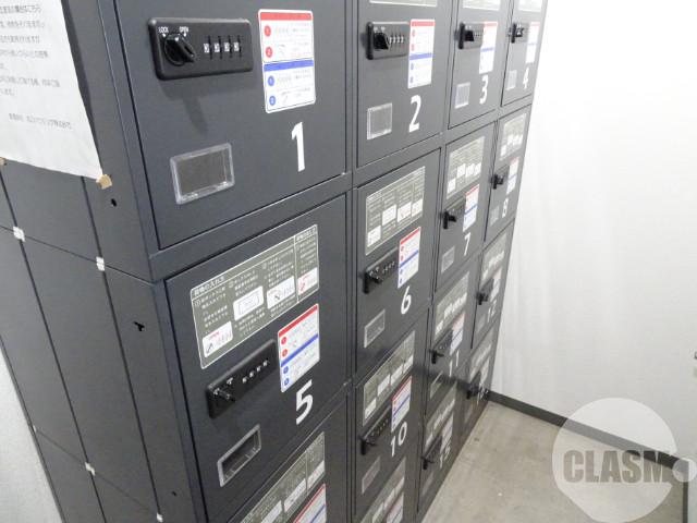 18/30 エントランス