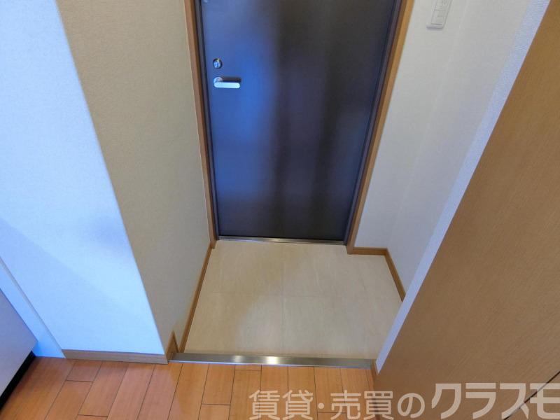 16/30 玄関