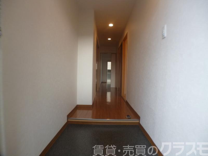 16/30 玄関