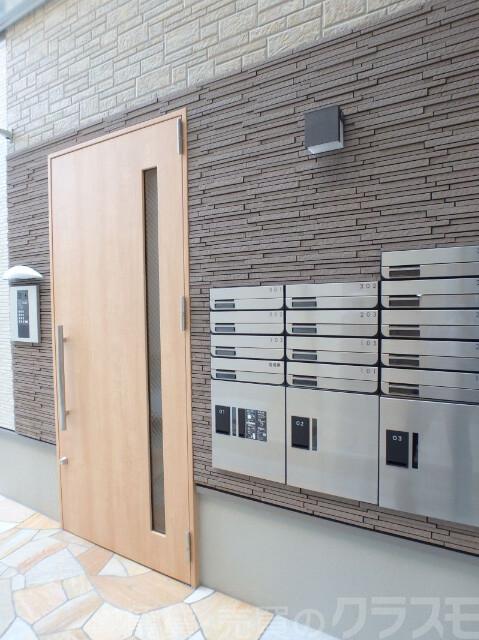 18/29 エントランス