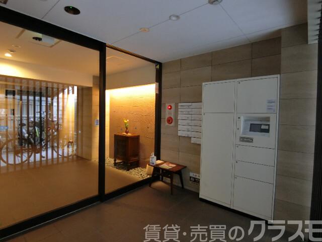 2/4 エントランス