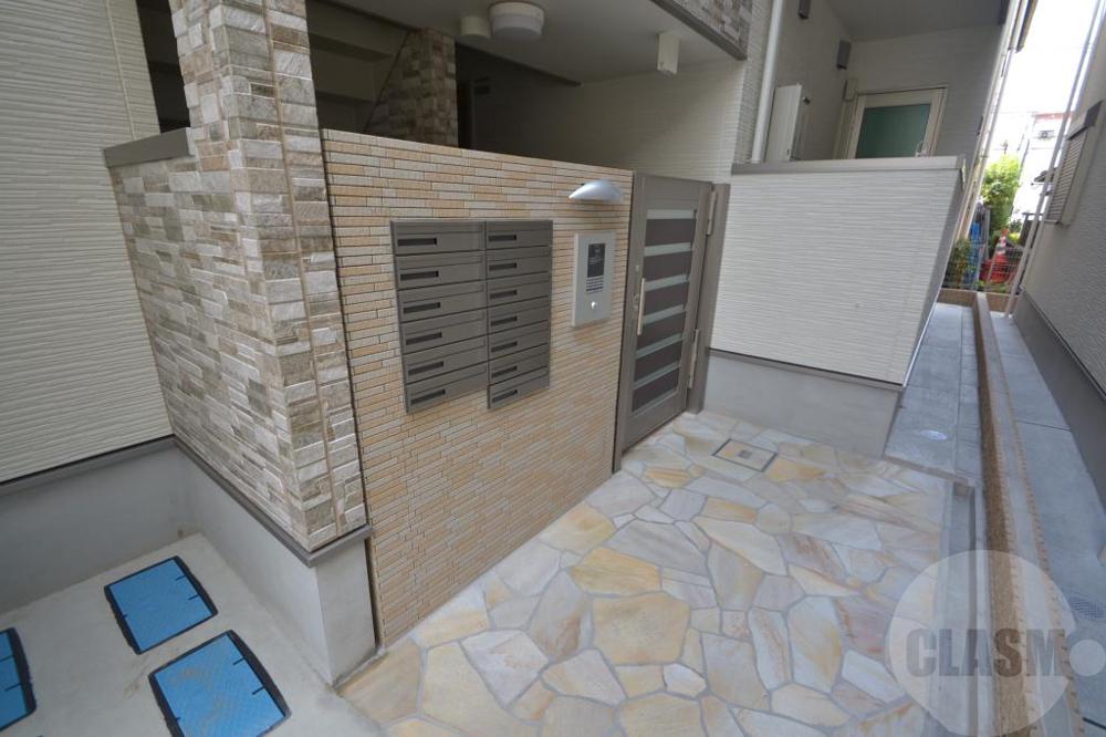 22/30 エントランス