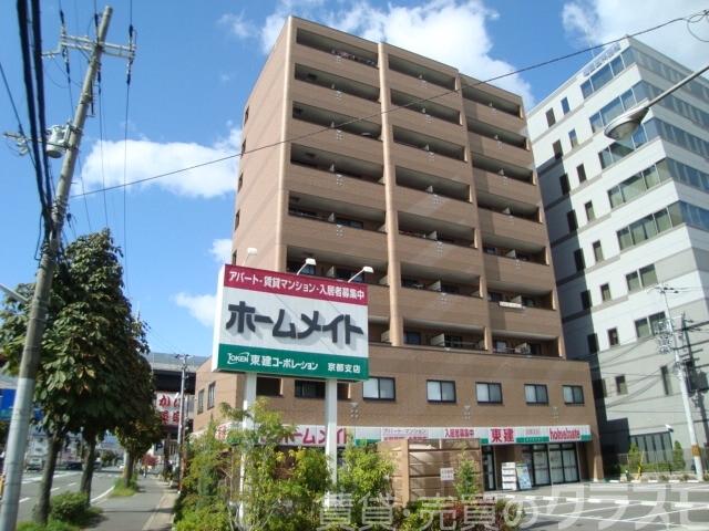 30/30 エントランス