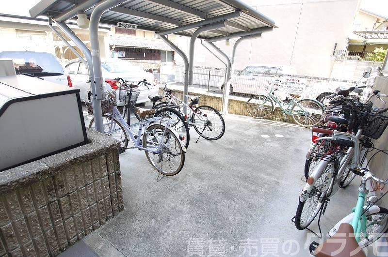 30/30 エントランス