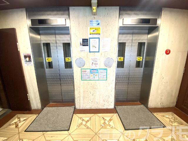 21/26 エントランス