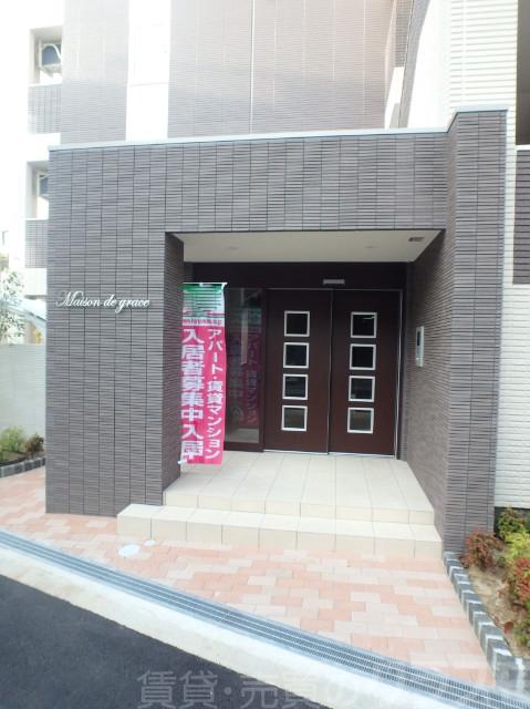 25/30 エントランス