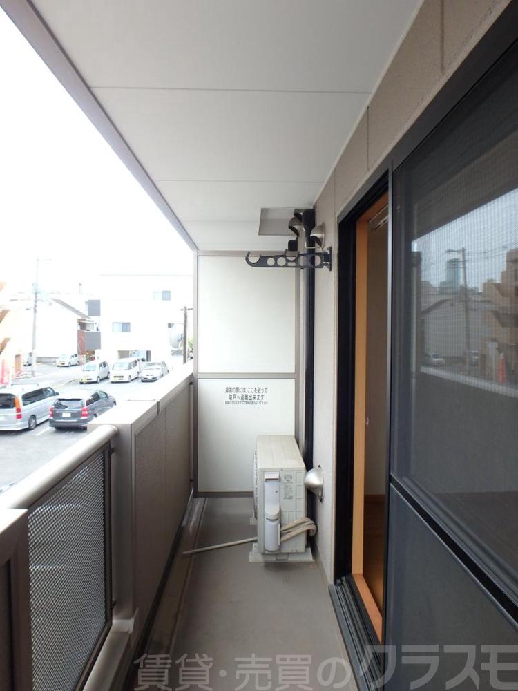 18/27 バルコニー