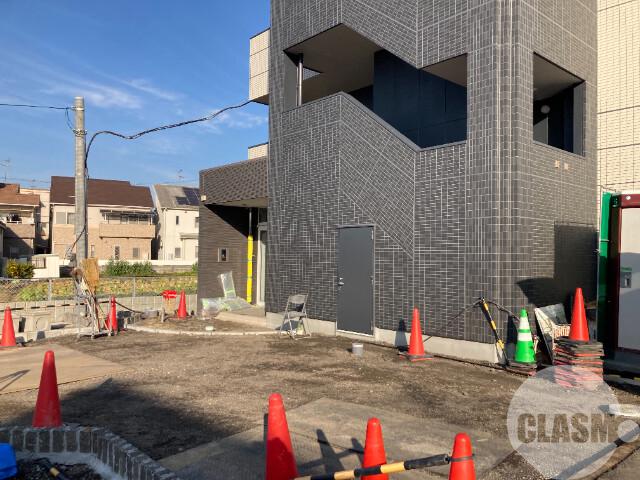 21/26 エントランス