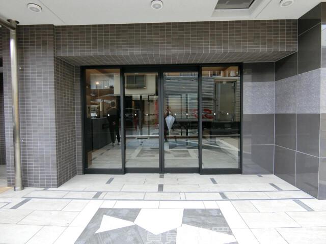 29/30 エントランス