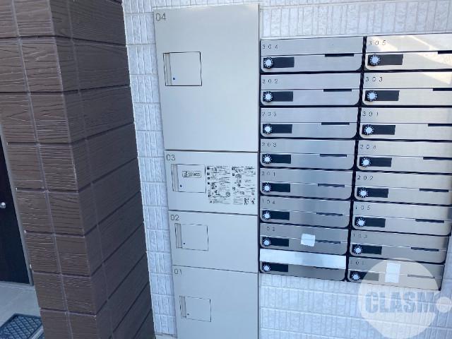 21/30 エントランス