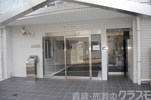 2/2 エントランス