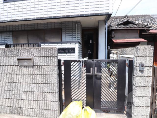 22/30 エントランス