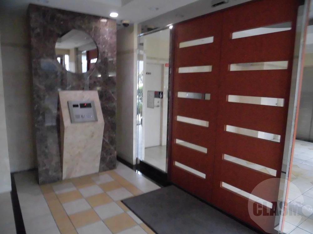 23/29 エントランス