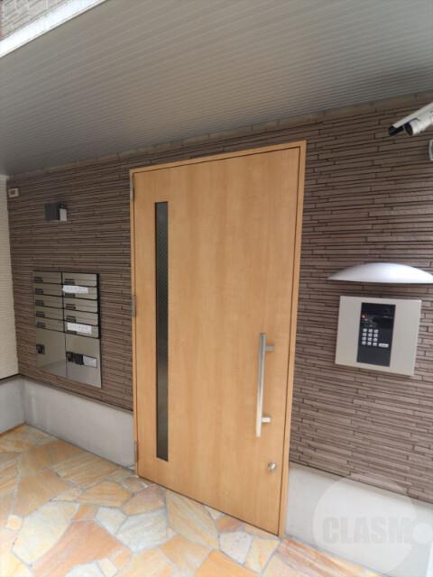 22/30 エントランス