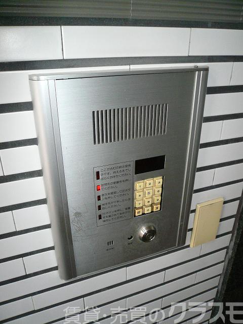 30/30 エントランス