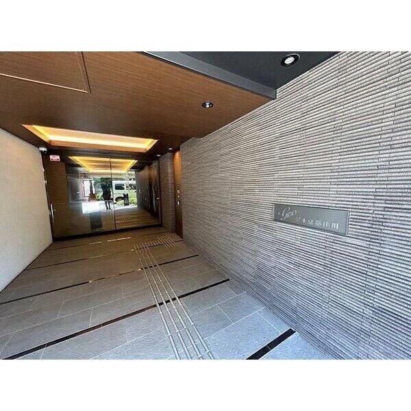 14/26 エントランス