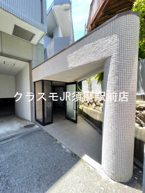 20/28 エントランス