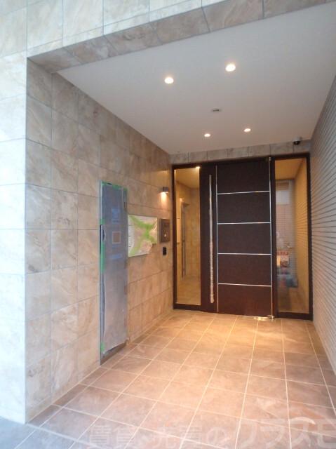 20/27 エントランス