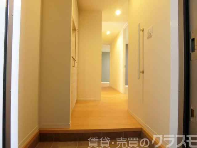 16/30 玄関