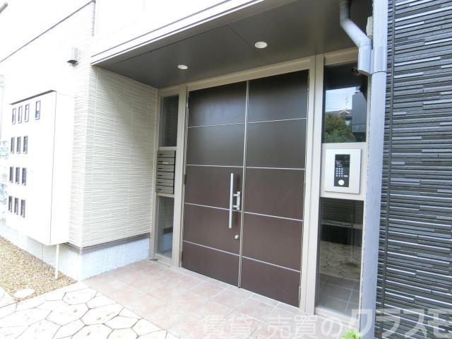 2/4 エントランス