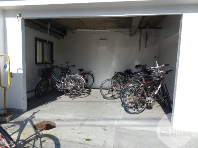 16/21 エントランス