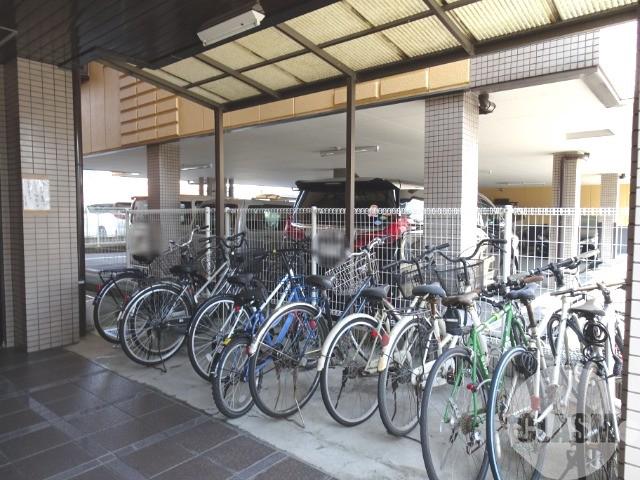 20/30 エントランス