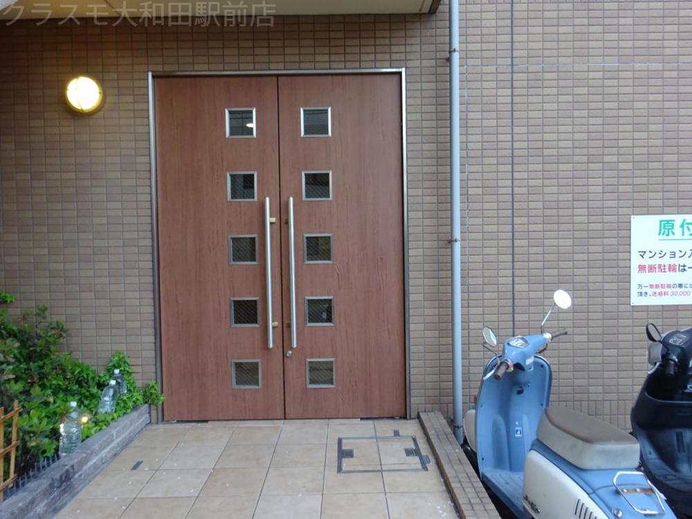 19/25 エントランス