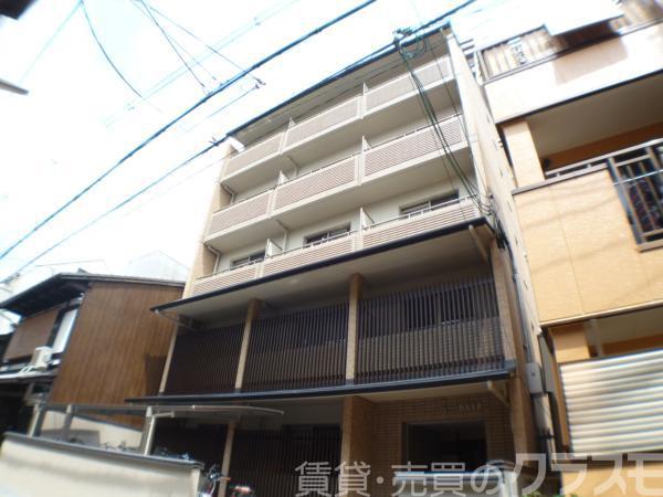 30/30 エントランス