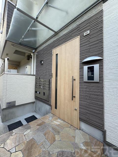 17/25 エントランス