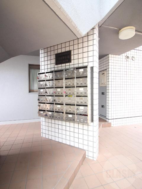 28/30 エントランス