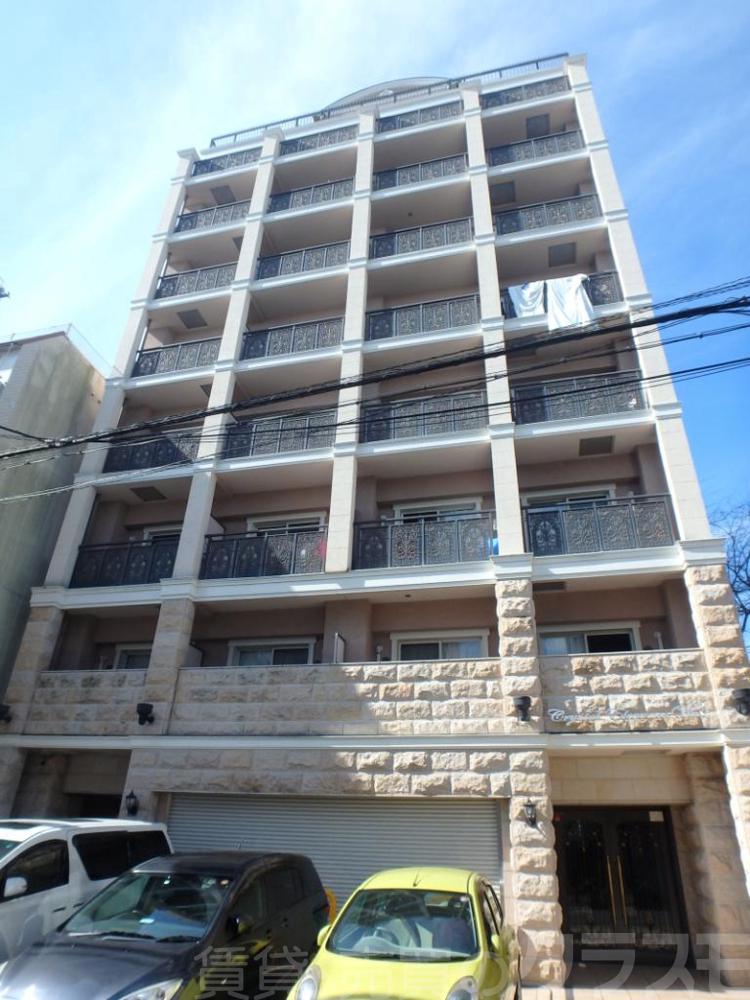 24/30 エントランス