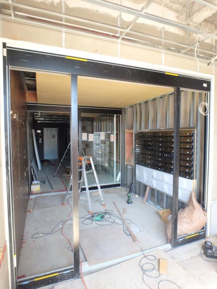 20/30 エントランス