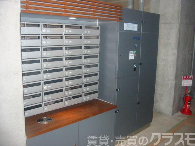 28/30 エントランス