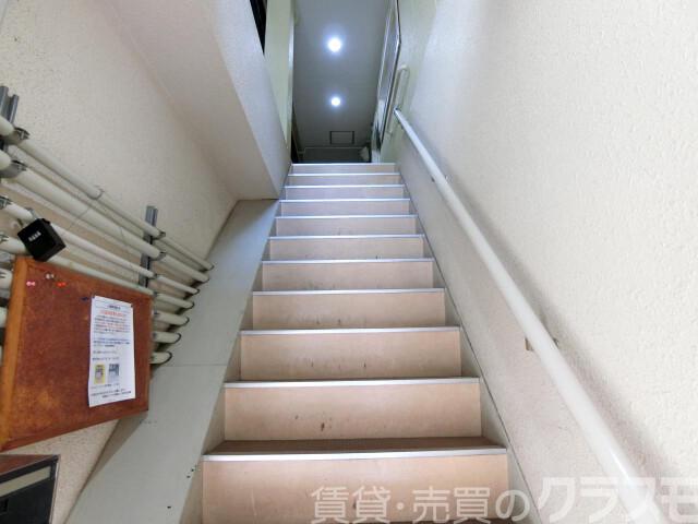 30/30 エントランス