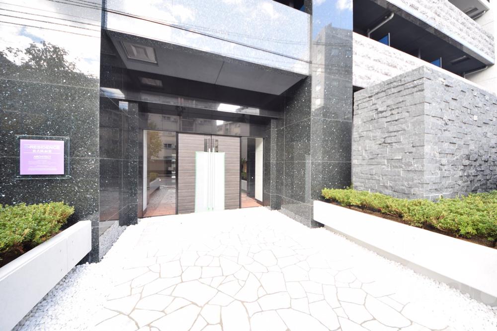 19/29 エントランス