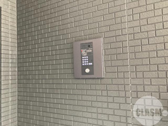 21/27 エントランス