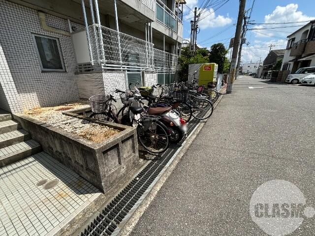 19/25 エントランス