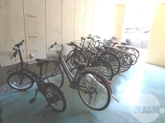 20/30 エントランス