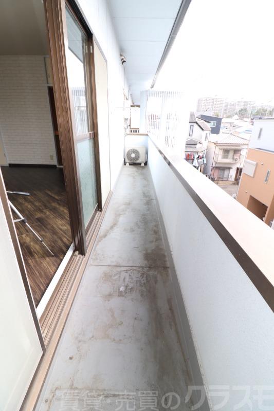 18/23 バルコニー