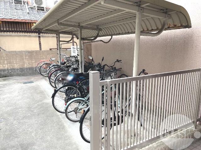 18/24 エントランス