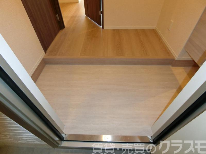 16/30 玄関