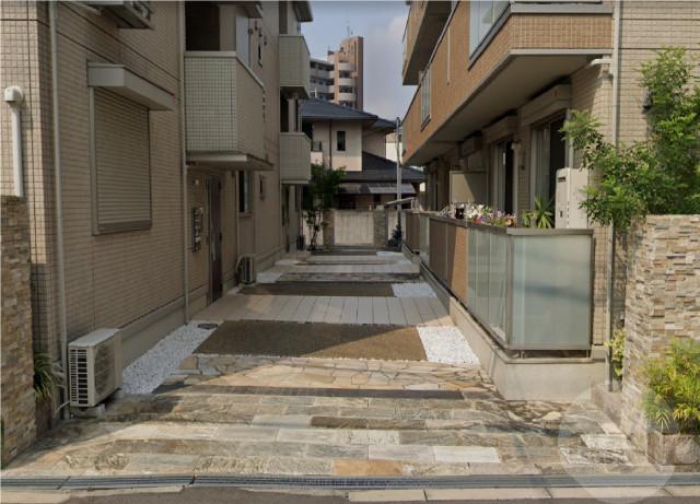 18/29 エントランス