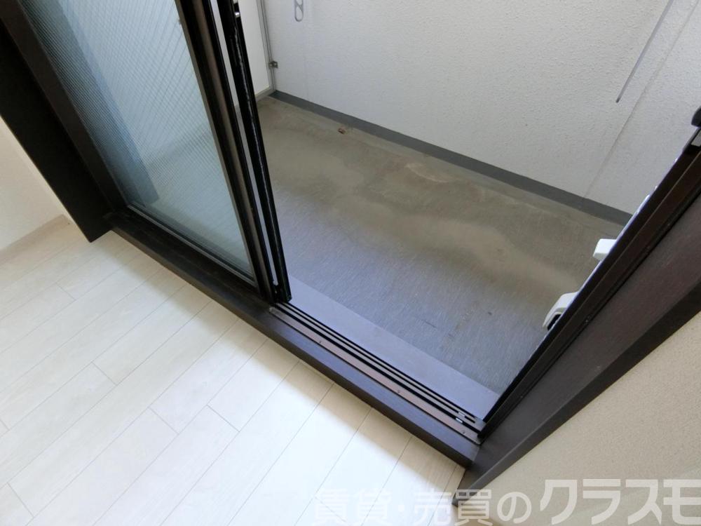 23/30 バルコニー