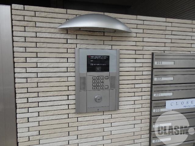 19/30 エントランス