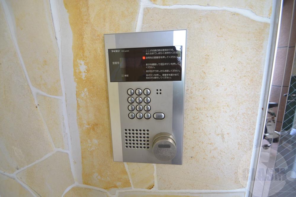 15/23 エントランス