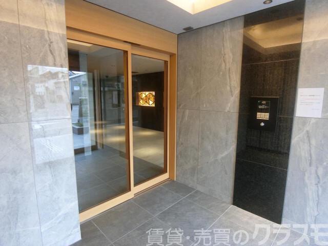 2/4 エントランス